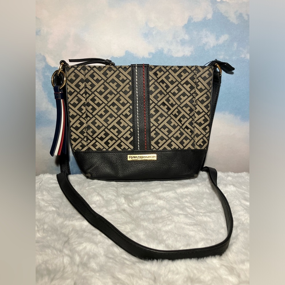 Tommy Hilfiger Crossbody Purse (Brown)